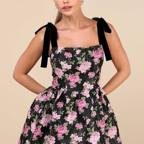 Lulus Dresses & Skirts - Lulus Black Floral Jacquard Mini Dress Tie Strap Skater Dress Small NWT
